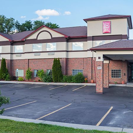 Red Roof Inn & Suites Lake Orion / Auburn Hills Екстер'єр фото