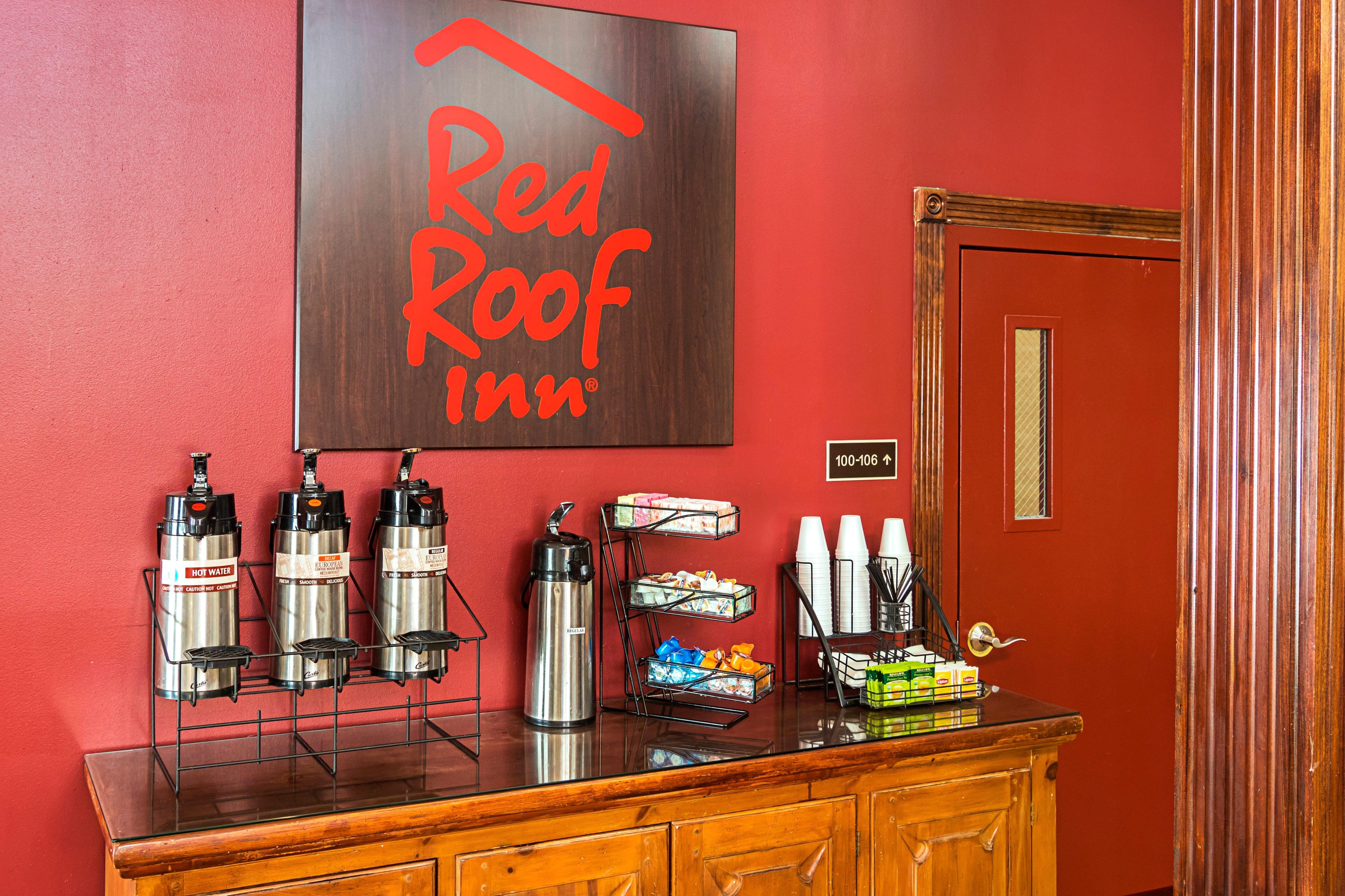 Red Roof Inn & Suites Lake Orion / Auburn Hills Екстер'єр фото