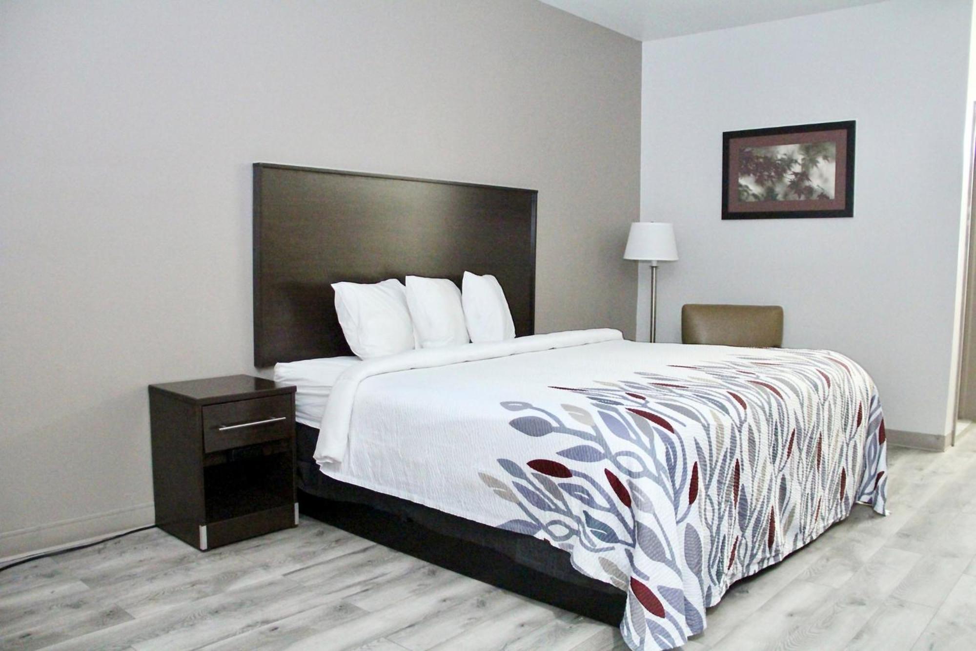 Red Roof Inn & Suites Lake Orion / Auburn Hills Екстер'єр фото