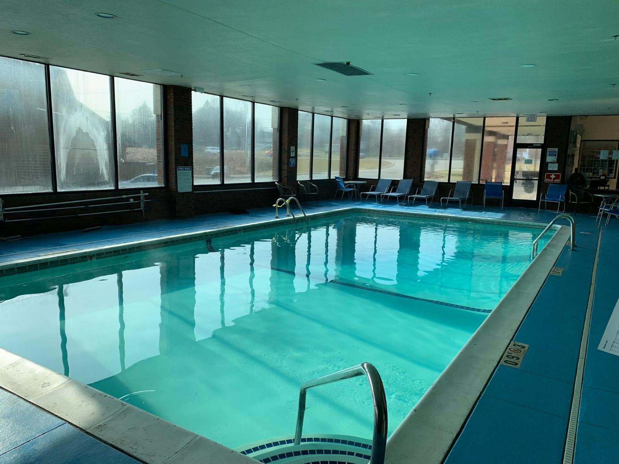 Red Roof Inn & Suites Lake Orion / Auburn Hills Екстер'єр фото