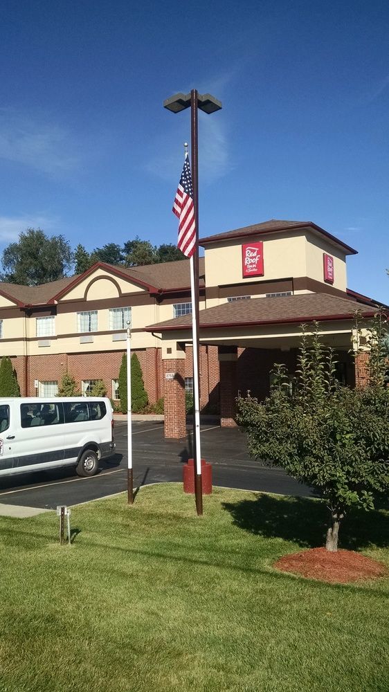 Red Roof Inn & Suites Lake Orion / Auburn Hills Екстер'єр фото